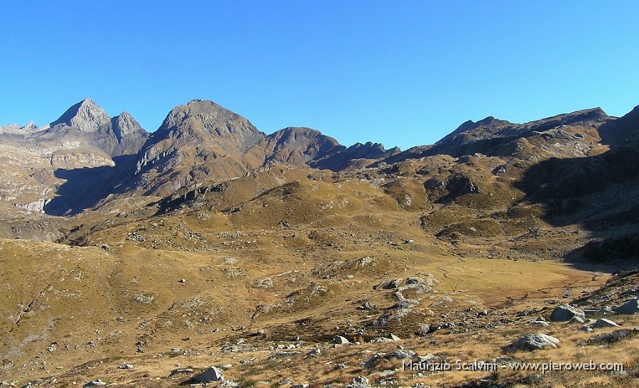 12 Scendendo verso il Calvi.JPG